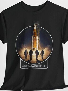 Artemis II Mission NASA Moon Mission Crew SLS Rocket Launch T Shirt  250